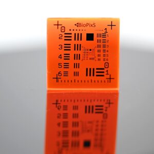High Resolution fluorescence lifetime test target