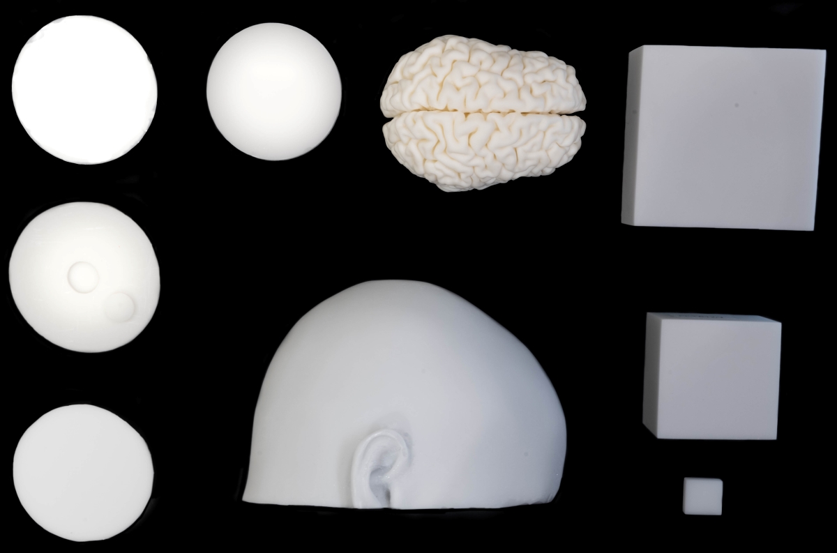 Advanced tissue-mimicking optical phantoms